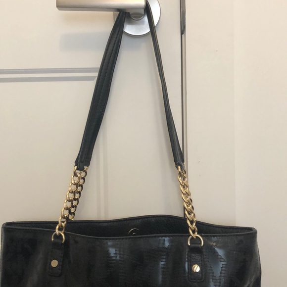 Micheal Kors tote - Picture 3 of 6